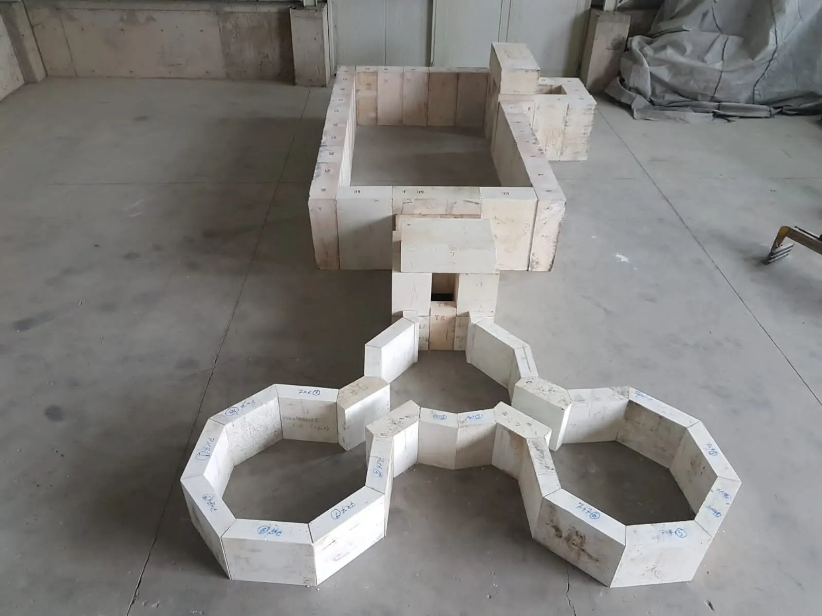 Small Glass Furnace and Working End